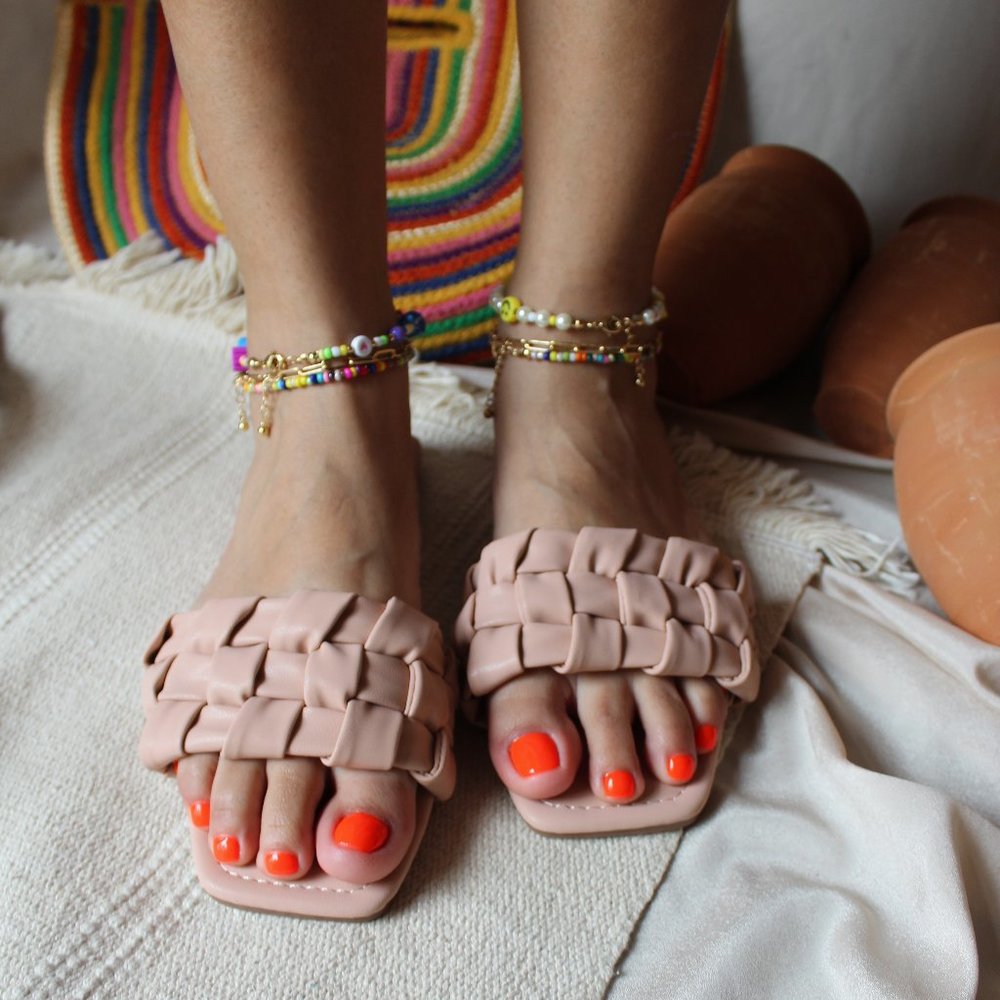 🆕️Spring Faves Collection// Blush Braided Mule Sandal - Picture 3 of 3